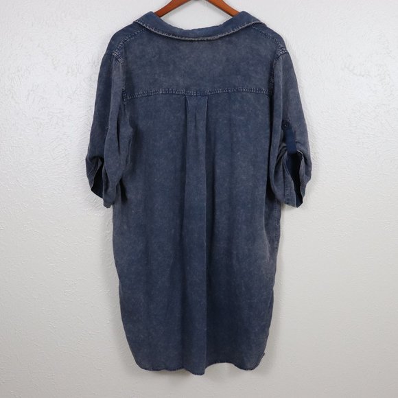 Mittoshop | Distressed Pocket Shift Dress - Picture 2 of 5